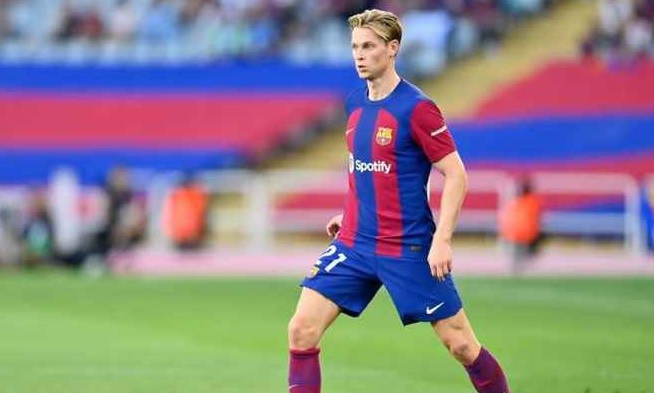 أخبار سارّة لبرشلونة بشأن لاعبه دي يونغ