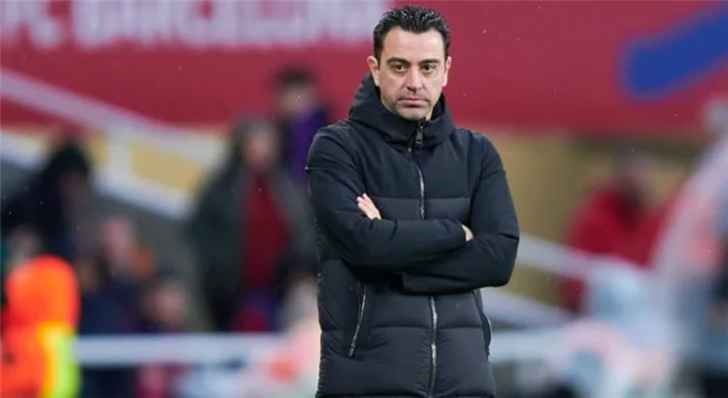 مدرب جديد يدخل على رادار برشلونة لخلافة تشافي