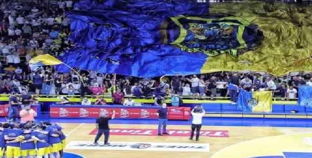 الرياضي يهزم الحكمة ويحسم صدارته لدوري السلة اللبناني