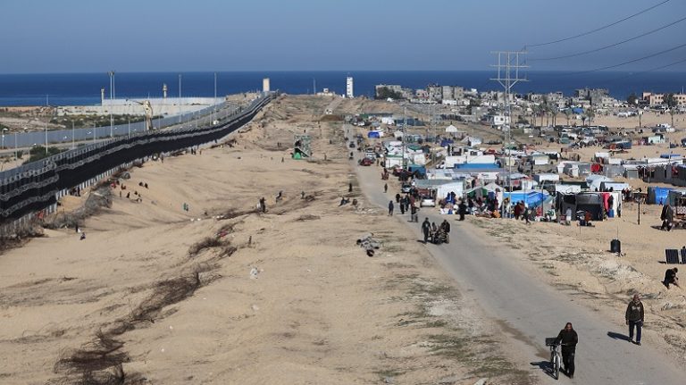 مساعدات أميركية لغزة بحراً من دون موافقة “اسرائيل”؟