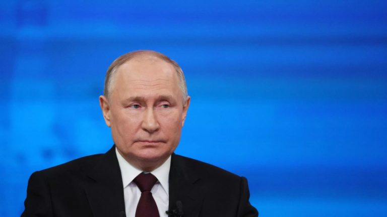 بوتين يطلق الاستعدادات للقمة الروسية العربية الأولى