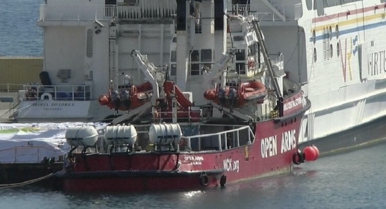 أول سفينة تحمل مساعدات إنسانية الى غزة تنطلق من قبرص