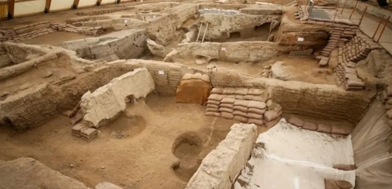 العثور على أقدم مخبز في العالم!