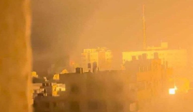 بالفيديو.. الاحتلال يرتكب مجزرة جديدة في مجمع الشفاء!