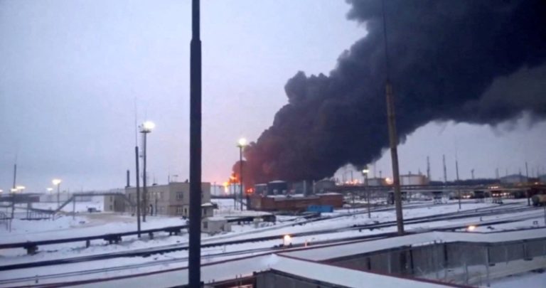 قتلى وجرحى بضربة جوية على بيلغورود الروسية