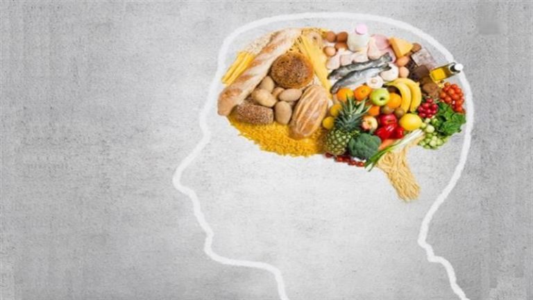 4 أطعمة تسبب ضرراً للدماغ