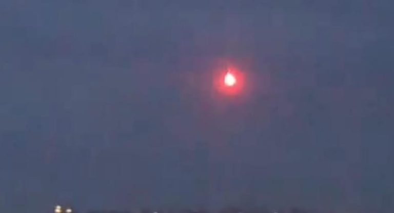 بالفيديو.. العدو الصهيوني يلقي قنابل حرارية على السكسكية والصرفند