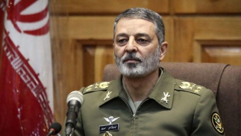 قائد الجيش الإيراني: نحذر واشنطن من التدخل لدعم الكيان الصهيوني