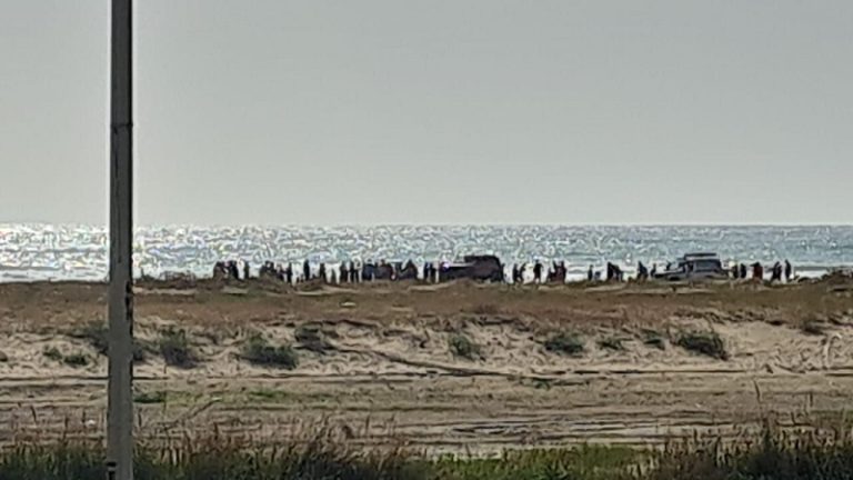 5 غرقى في بحر صور