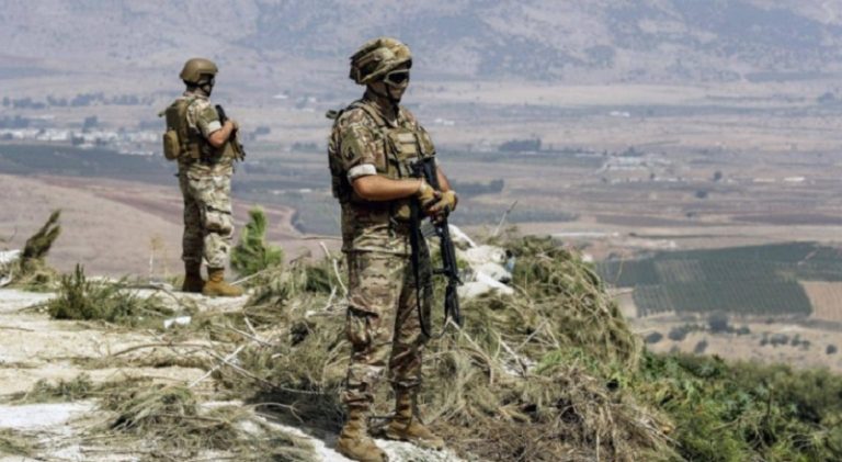 قصف كفركلا يطال آليات وغرف عسكريي الجيش اللبناني