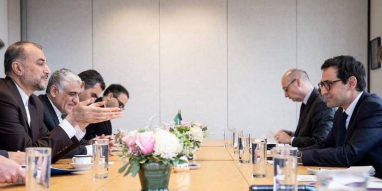 فرنسا ـ إيران: البحث عن دور ومهمّة!