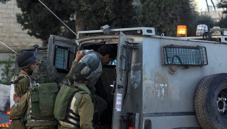 الاحتلال يعتقل 23 فلسطينياً في الخليل