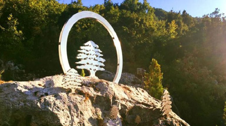 “القوات” تُضرب من “بيت أبيها” في معراب!