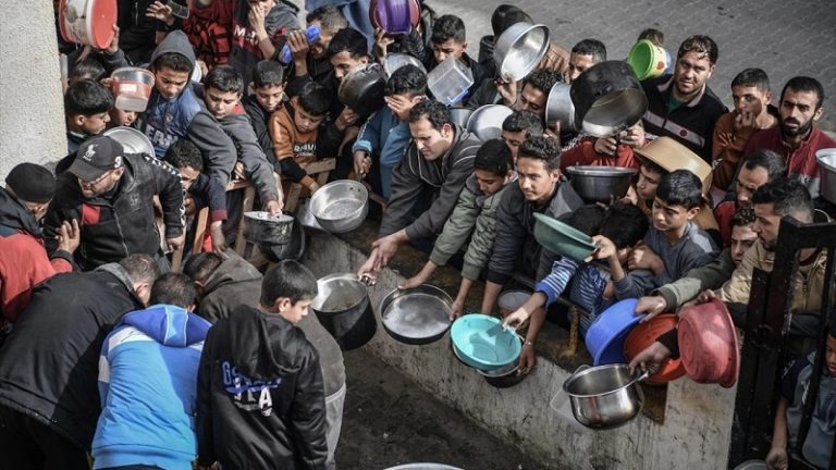 الاحتلال يمنع بشكل متعمد دخول المساعدات إلى غزة