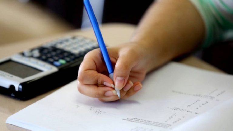 مواعيد الإمتحانات الرسمية لـ “الدورة الأولى”