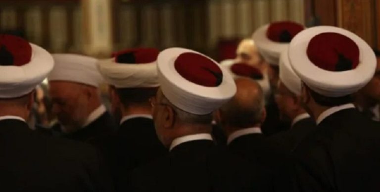 بطاقات التأمين الصحيّة لمشايخ دار الفتوى.. إسمية!