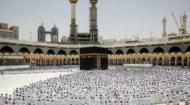 لا عمرة للبنانيين؟