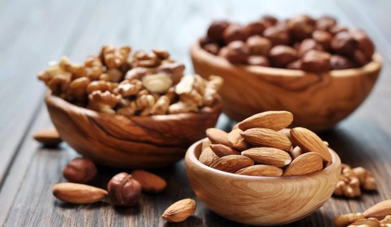 الفوائد الصحية لدمج المكسرات ضمن النظام الغذائي