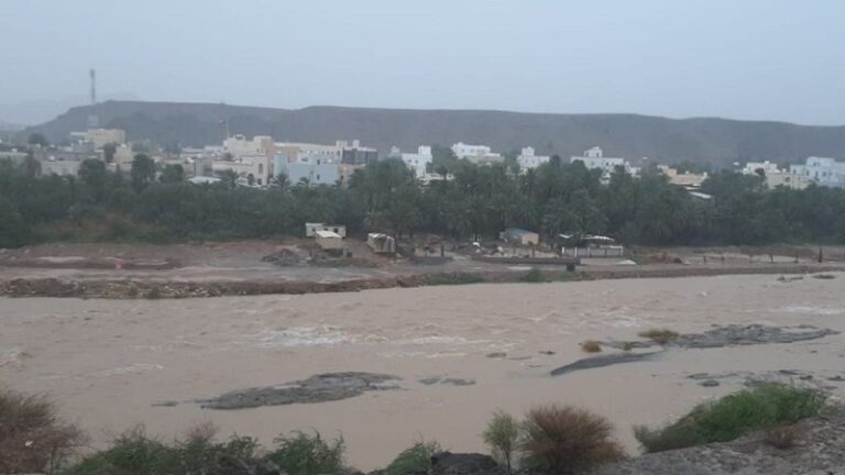 21 ضحية في فيضانات سلطنة عمان