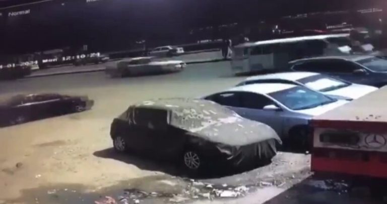 بالفيديو ـ 4 ضحايا باجتياح سيارة لطلاب الجامعة!