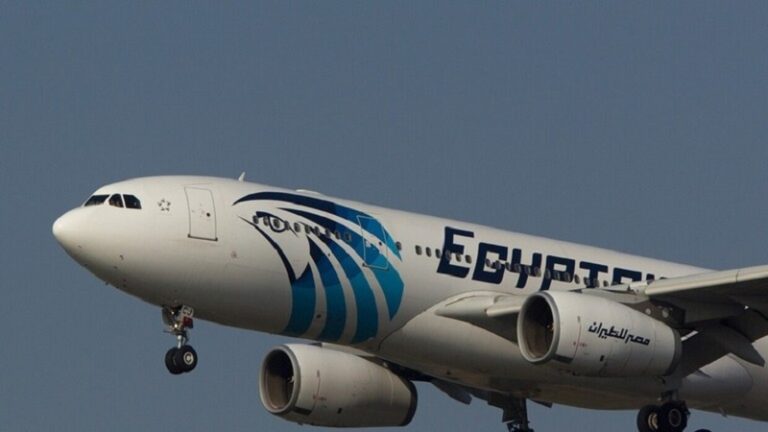 هبوط اضطراري لطائرة تابعة لشركة “مصر للطيران”