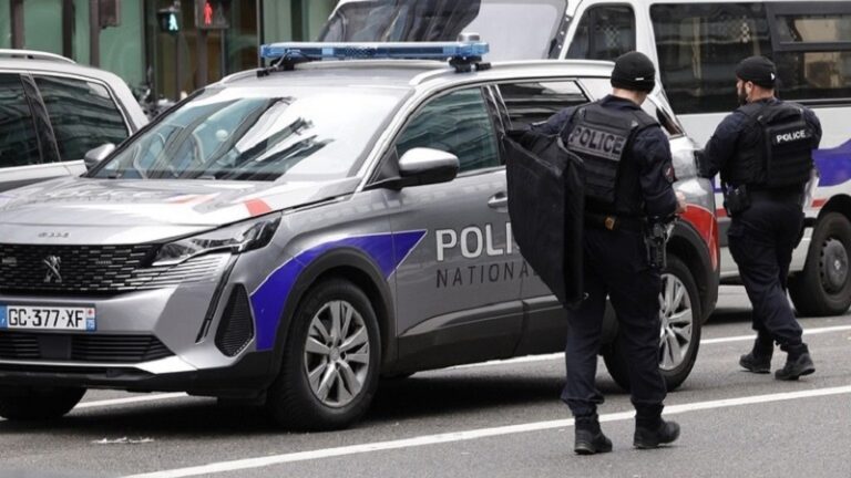 جريحتان بعملية طعن في فرنسا