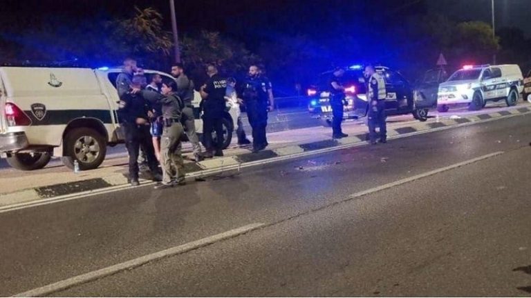 إصابة 4 عناصر من شرطة الاحتلال بعملية دهس في نتانيا