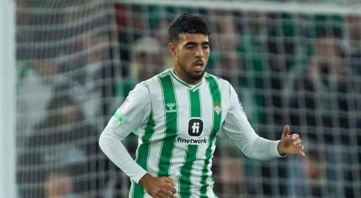 برشلونة يطمح لإستعادة مدافعه