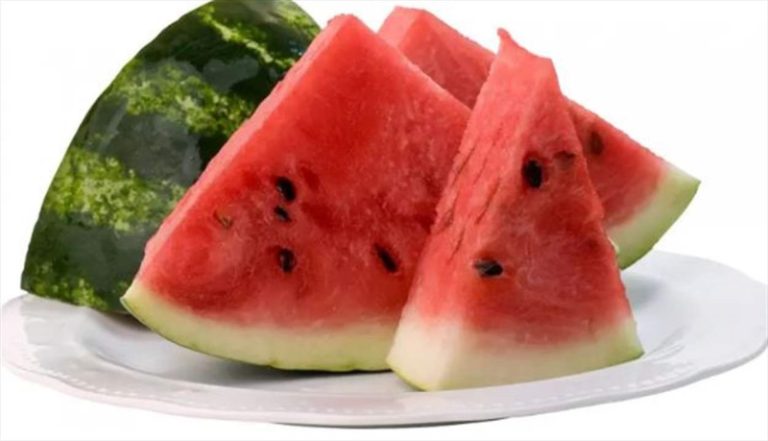 تحذير من جرعة البطيخ الزائدة!