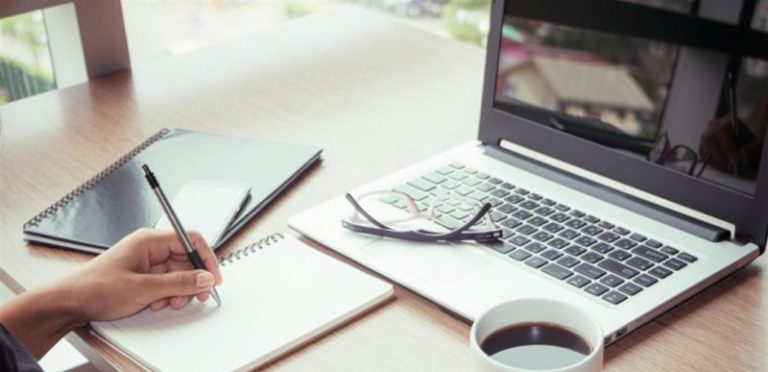 تحذير.. مخاطر كثيرة للعمل عن بعد!