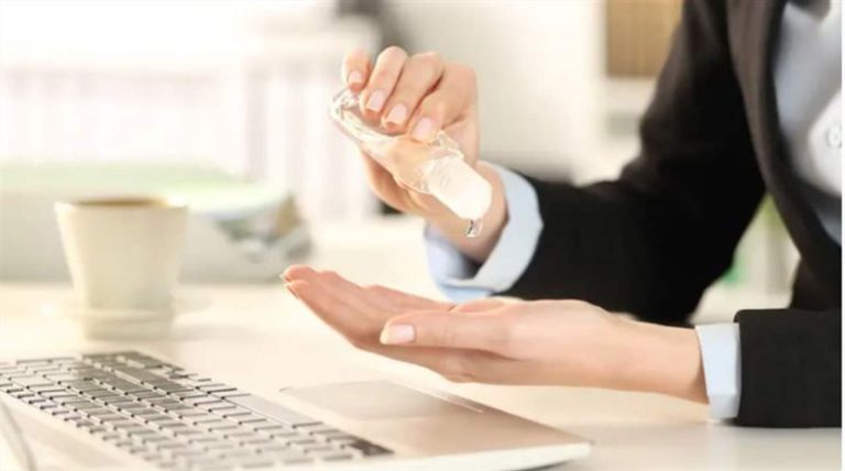 ما تأثير “معقمات اليدين” على الدماغ؟