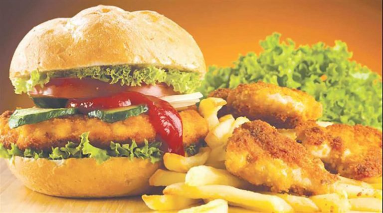 الوجبات السريعة تزيد خطر الإصابة بالسرطان!