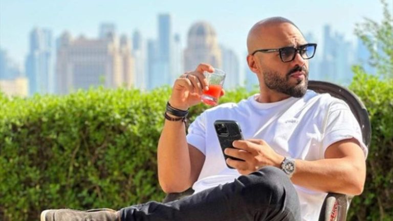 بالفيديو.. جوزيف عطية يحتفل بعيد ميلاد إحدى معجباته