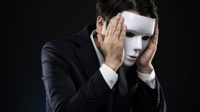 تأثير الكذب على حياة الإنسان!