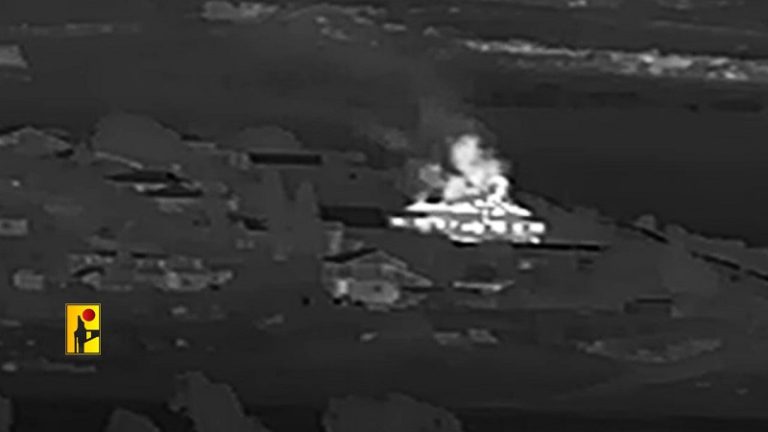 بالفيديو.. المقاومة تقصف جنود العدو في “المطلة”