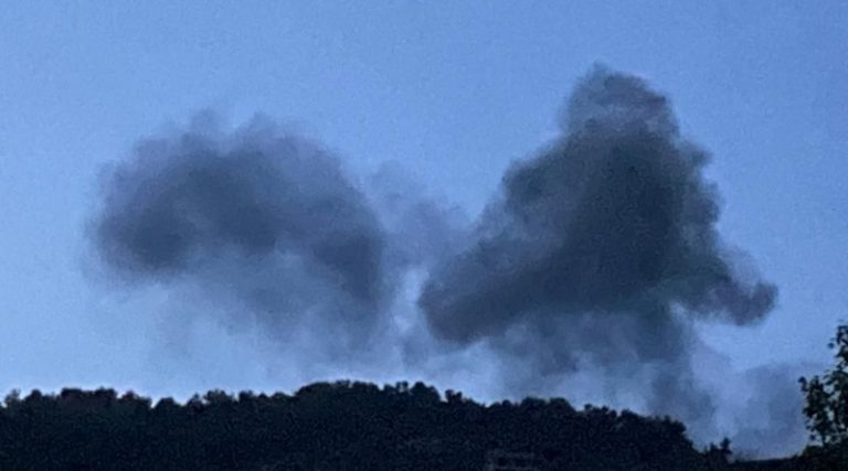 غارات على جبل الريحان وقصف على “اللبونة”