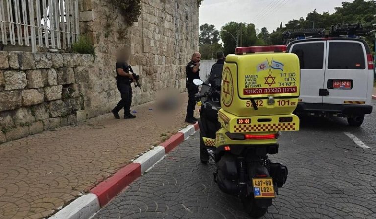 بالفيديو.. استشهاد منفذ عملية الطعن في الرملة