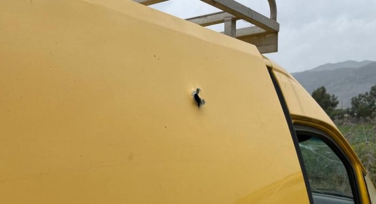 العدو يطلق رشقات رشاشة بإتجاه المزارعين في سهل الماري