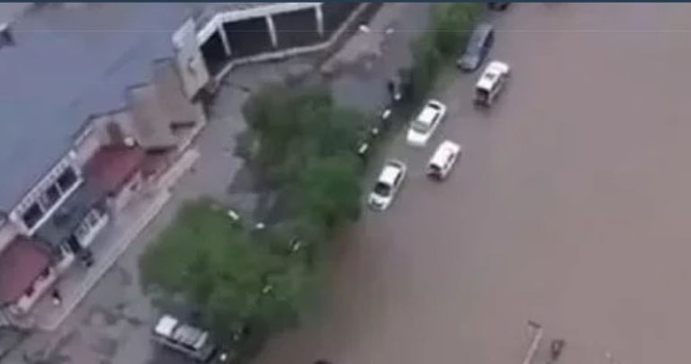 إجلاء 711 شخصاً بعد إنهيار سد في روسيا