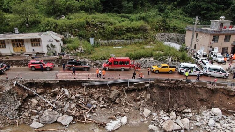 مقتل أطفال بانزلاق تربة في فيتنام