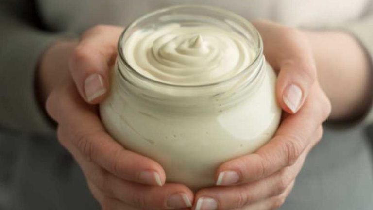 السعودية تسحب “المايونيز” من الأسواق!