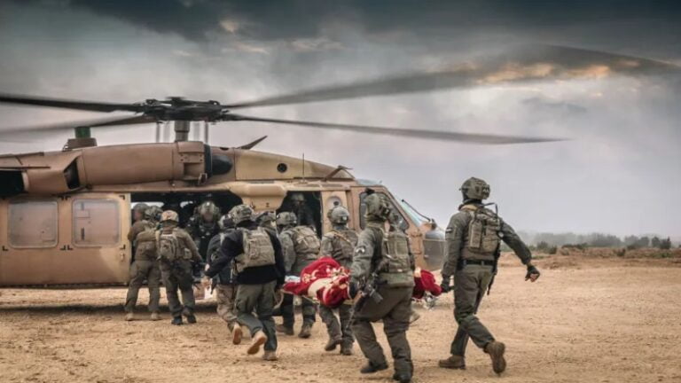 مقتل صهيوني وإصابة 5 جنود للعدو