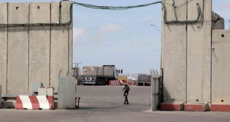 “معابر غزة” تنفي إعادة فتح معبر كرم أبو سالم