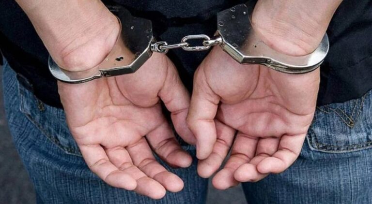 توقيف مطلوب بجرم إبتزاز إمرأة