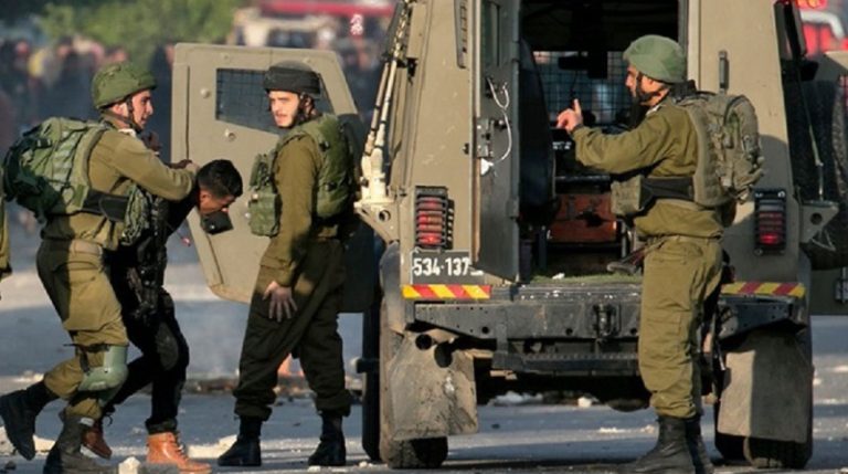 الاحتلال يعتقل 15 فلسطينياً في “الضفة”