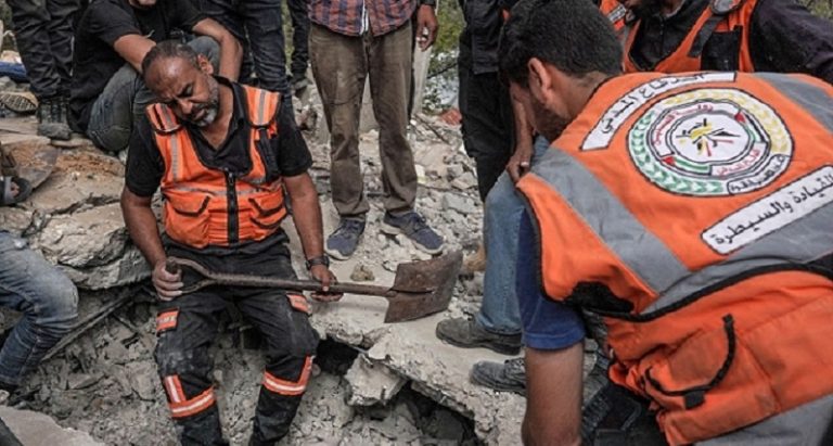 الدفاع المدني في غزة: الاحتلال يواصل استهداف طواقمنا