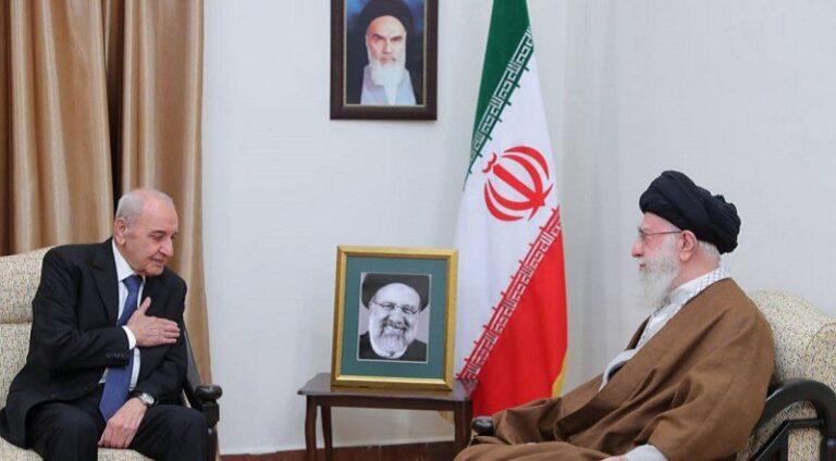 بري التقى الخامنئي معزياً: إيران تقف دائماً إلى جانب لبنان