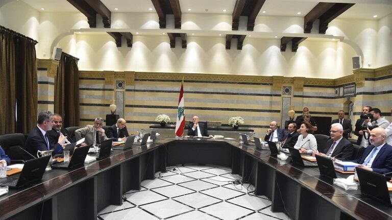 جلسة لمجلس الوزراء قريباً