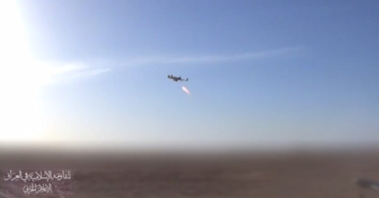 بالفيديو.. “المقاومة العراقية” تقصف هدفاً عسكرياً في “إيلات”