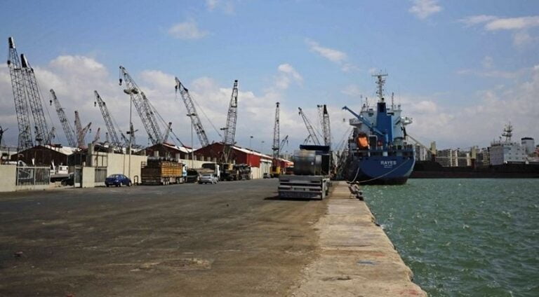 “عمال مرفأ طرابلس”: ما حصل يمكن تلافيه بالنقد الصحافي البناء لا الهدام